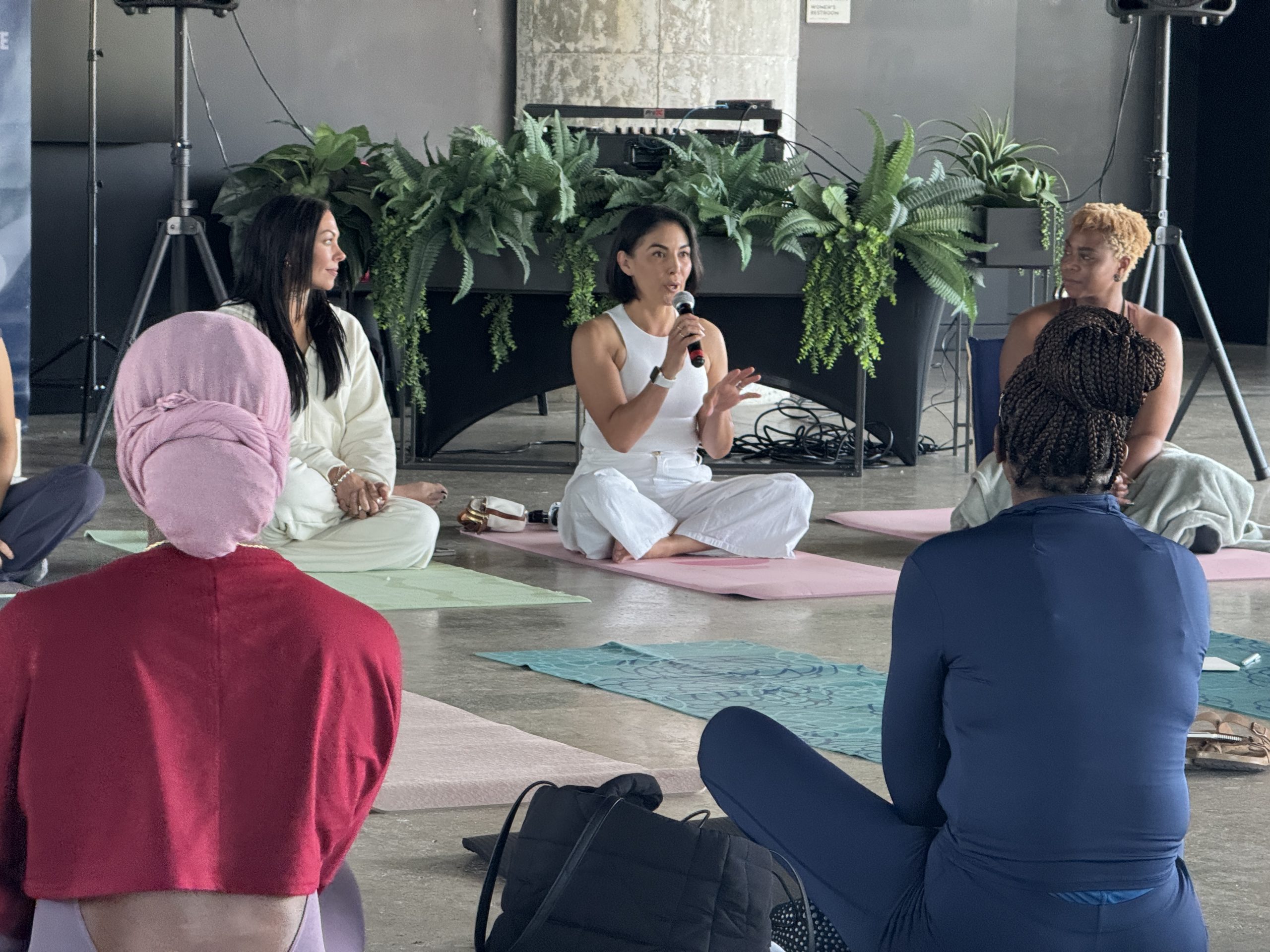 Mind, Body & Biz: Ending the Year Grounded and Aligned - Teemaree